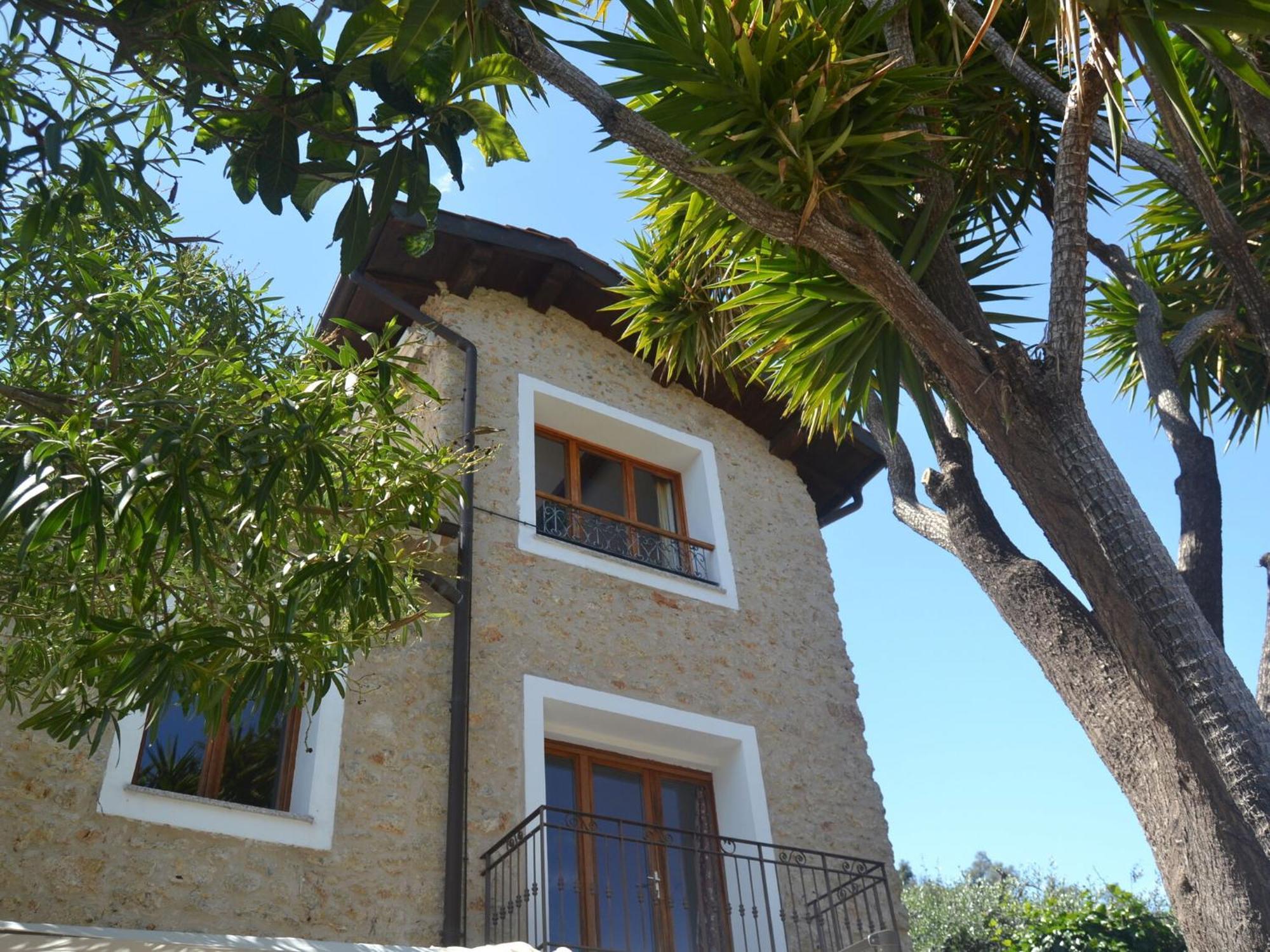 Belvilla By Oyo Ventimiglia Bagian luar foto