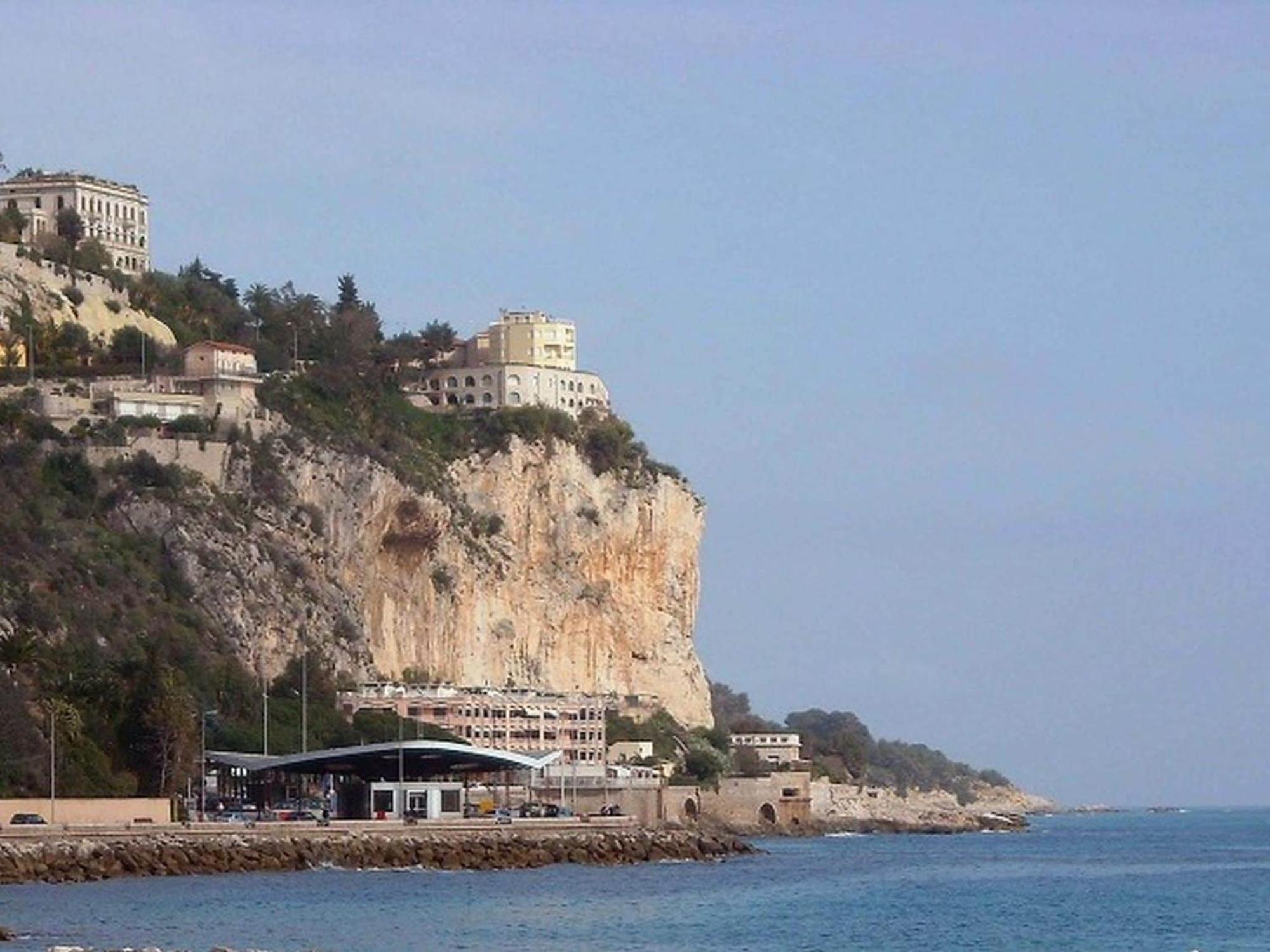 Belvilla By Oyo Ventimiglia Bagian luar foto